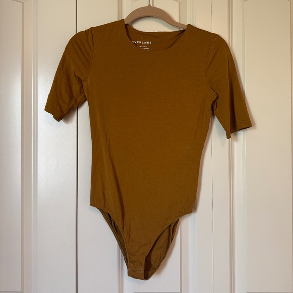 Everlane Short Sleeve Crew Neck Bodysuit (Small) - Picture 2 of 4